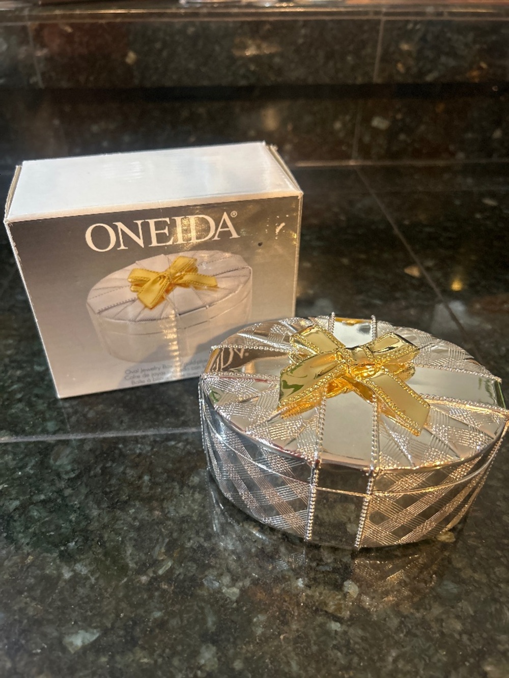 Oneida Silver Box with Gold Ribbon Accent - Picture 2 of 10